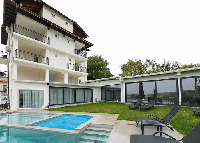 Graffit Luxury Houses