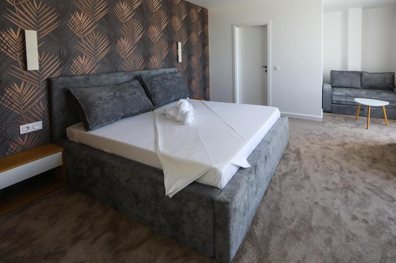 Graffit Luxury